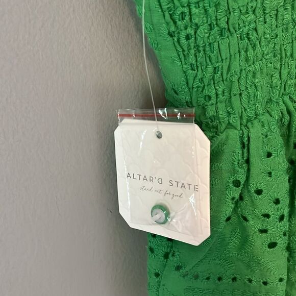 New! Altar'd State Eyelet Tank Top in Kelly Green Size Medium NWT - Picture 6 of 12